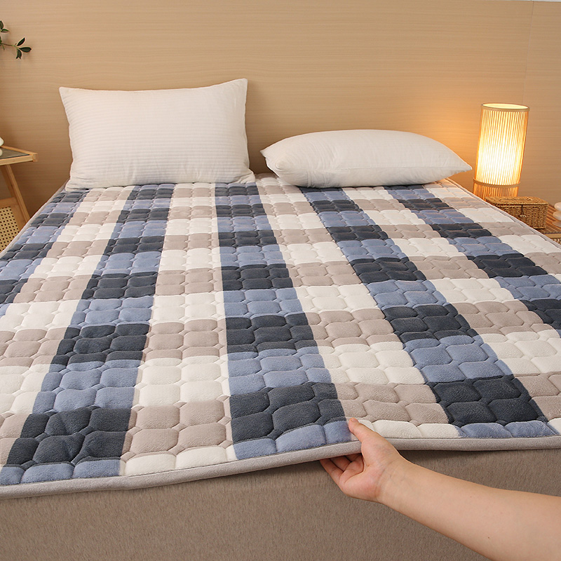 A类母婴级抗菌保暖学生宿舍床垫