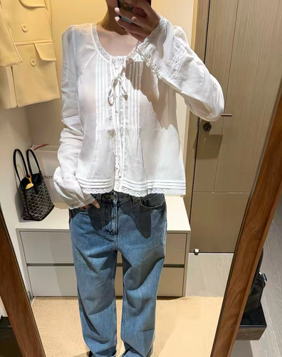 【小包子心 董麟珺 吕颖ivy 萨沙白同款 】RU蕾丝拼接圆领衬衫