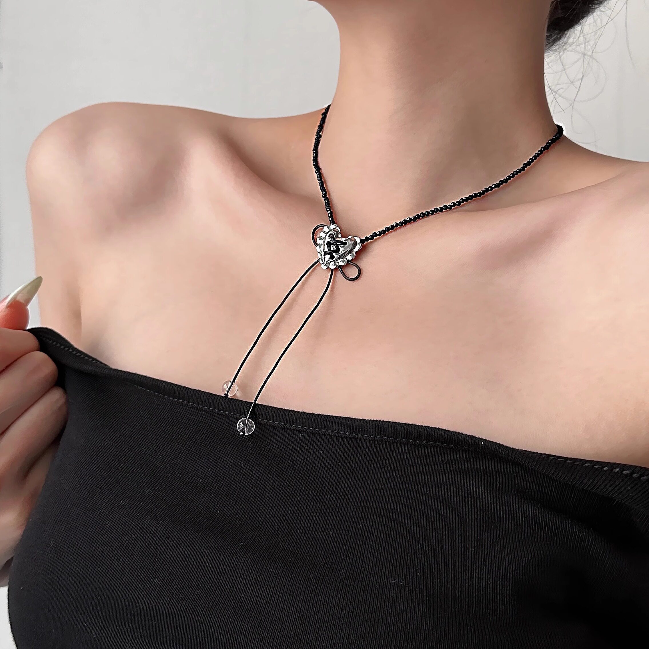 绑带爱心蝴蝶结流苏颈链项链女小众甜酷y2k辣妹choker锁骨链配饰