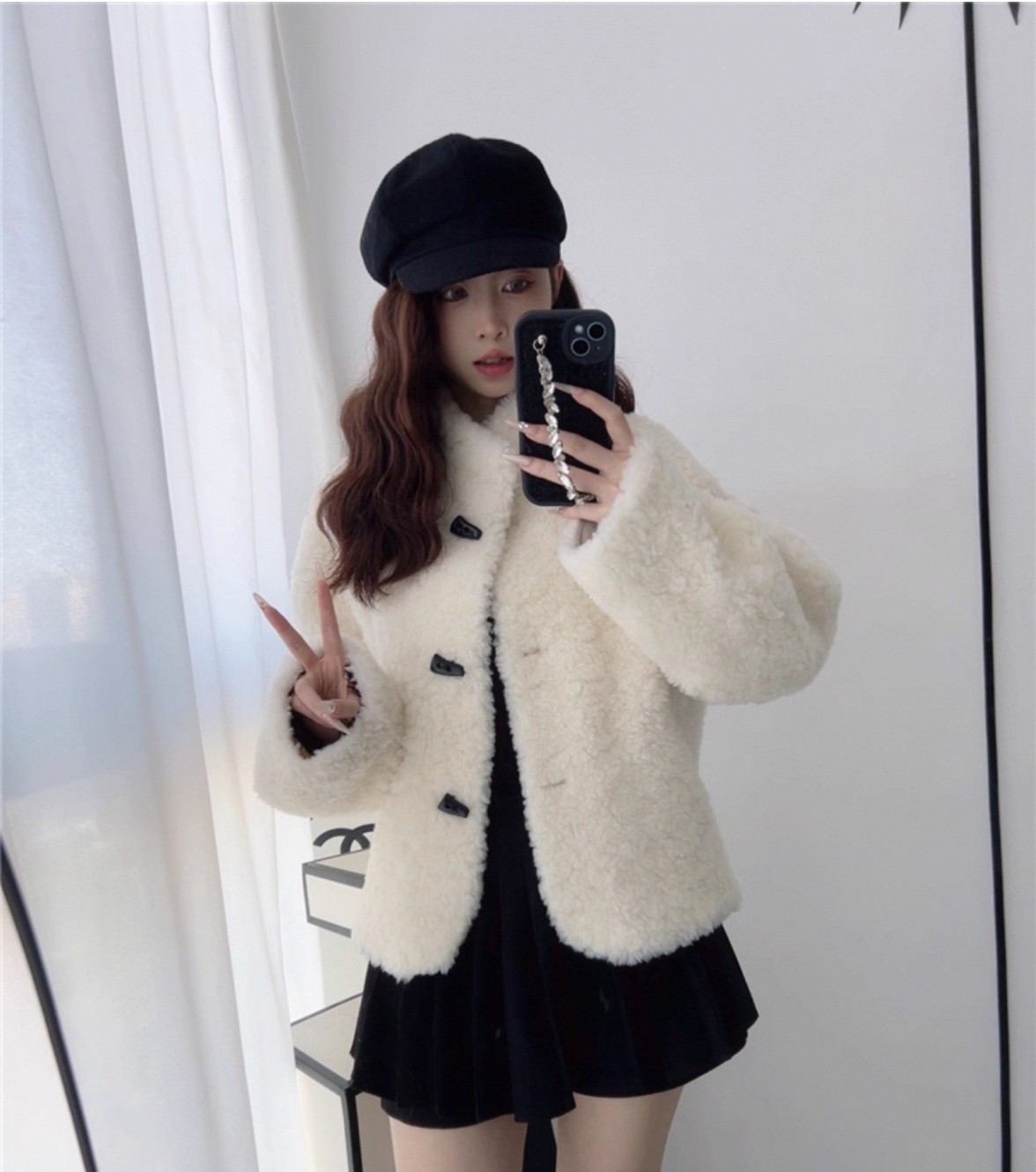 牛角扣羊羔毛皮毛一体外套女2025新款冬季加厚小个子短款毛毛大衣
