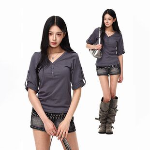 美式V领半袖T恤女秋季新款半开门襟设计感辣妹显瘦七分袖