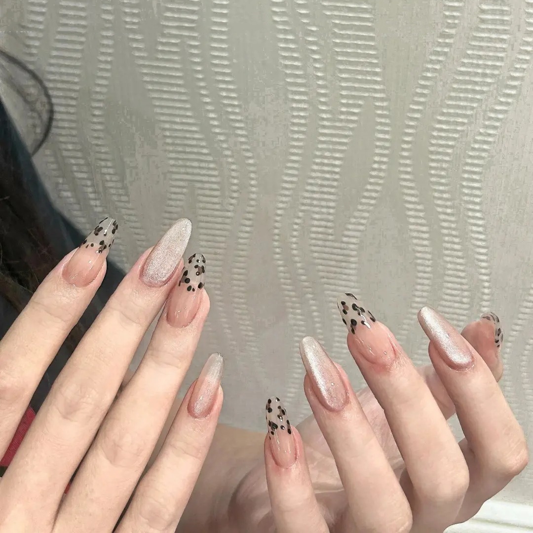 手工定制穿戴甲豹纹美甲贴片成品高级感显白可拆卸假指甲新娘孕妇