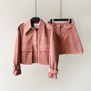淡粉色宽条绒休闲短外套落肩大尖领时尚套装宽松洋气小时髦感风衣