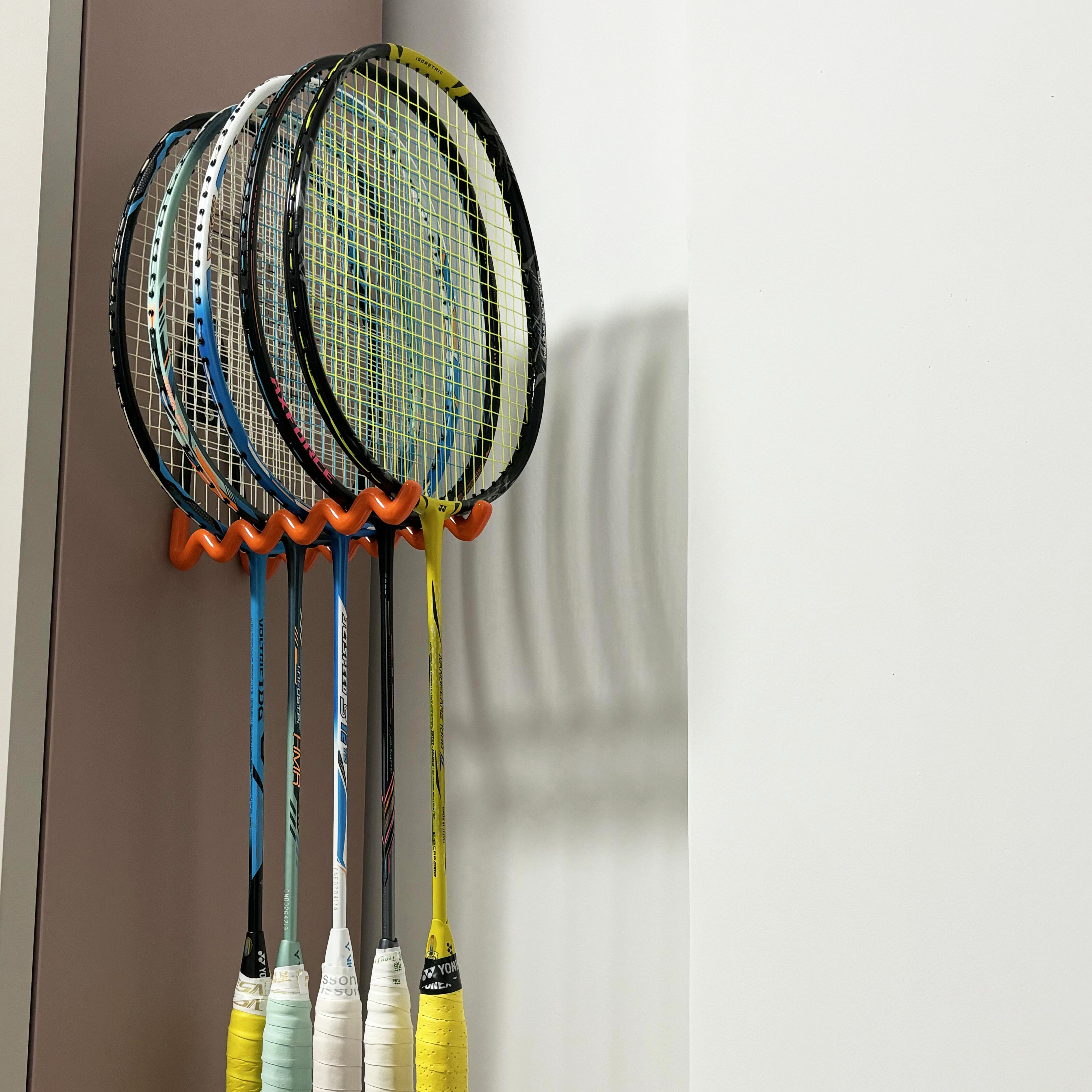 羽毛球拍放置架挂钩套装收纳家用羽毛球馆挂钩壁挂墙面展示架子