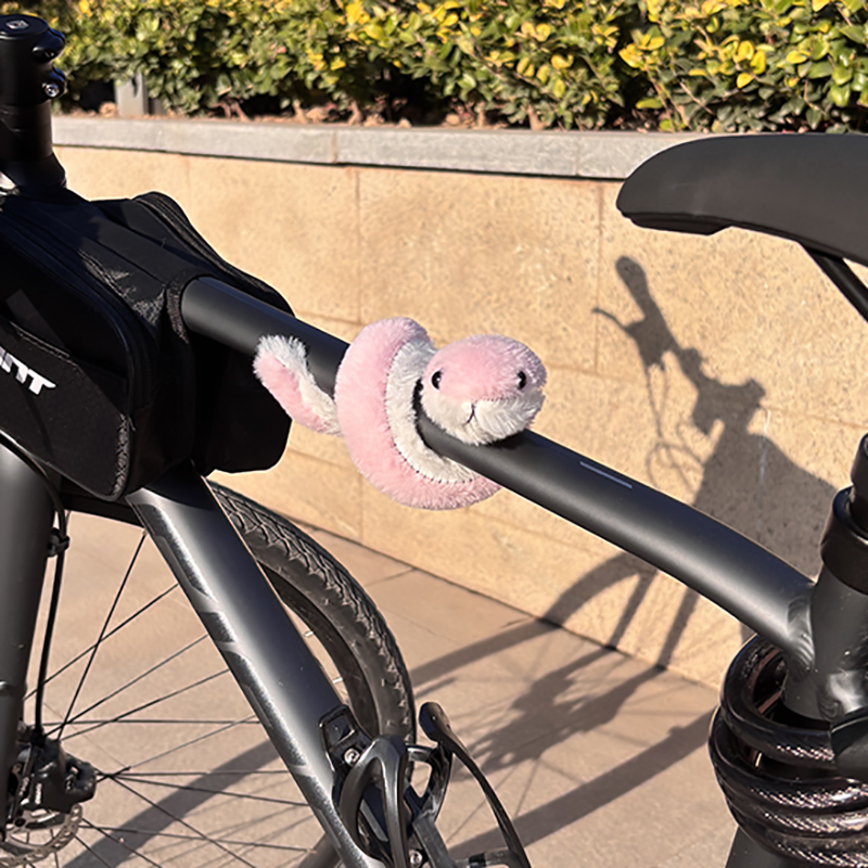 小蛇缠绕自行车装饰玩偶小配件可爱公路车把车梁通用骑行好物配饰