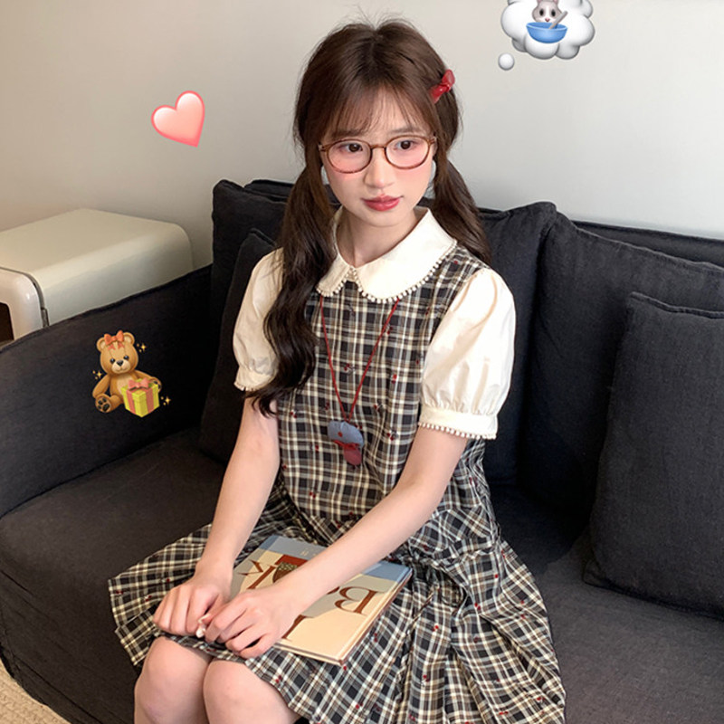 少女甜美复古学院风假两件短袖连衣裙2026夏季新款格子拼接中长裙