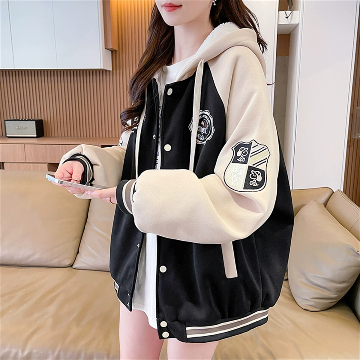 少女甜美刺绣连帽棒球服外套女加绒加厚秋冬新款撞色宽松休闲棉衣