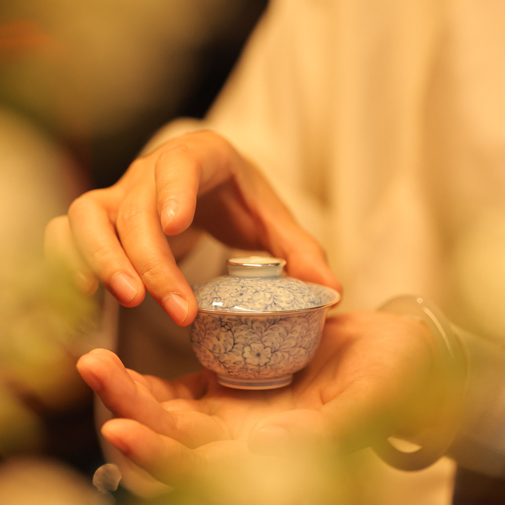 婵韵忘言造物缠枝莲芳草地小盖碗