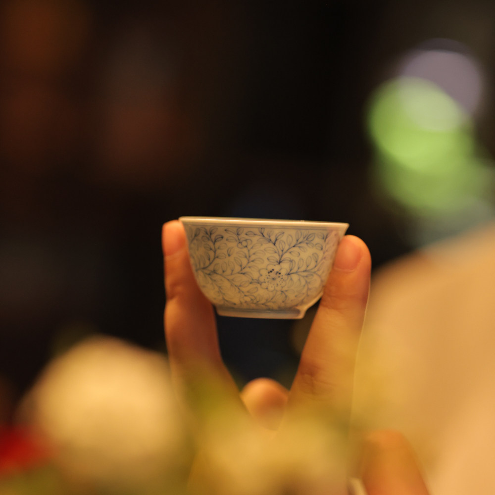 忘言造物茶具青花淡描芳草地茶杯