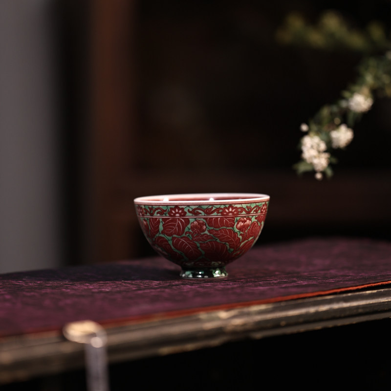 勤义堂釉里红山茶花古彩鸡心杯