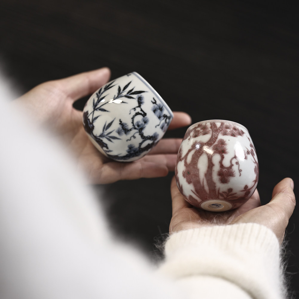 南山雪堂青花釉里红岁寒三友茶杯