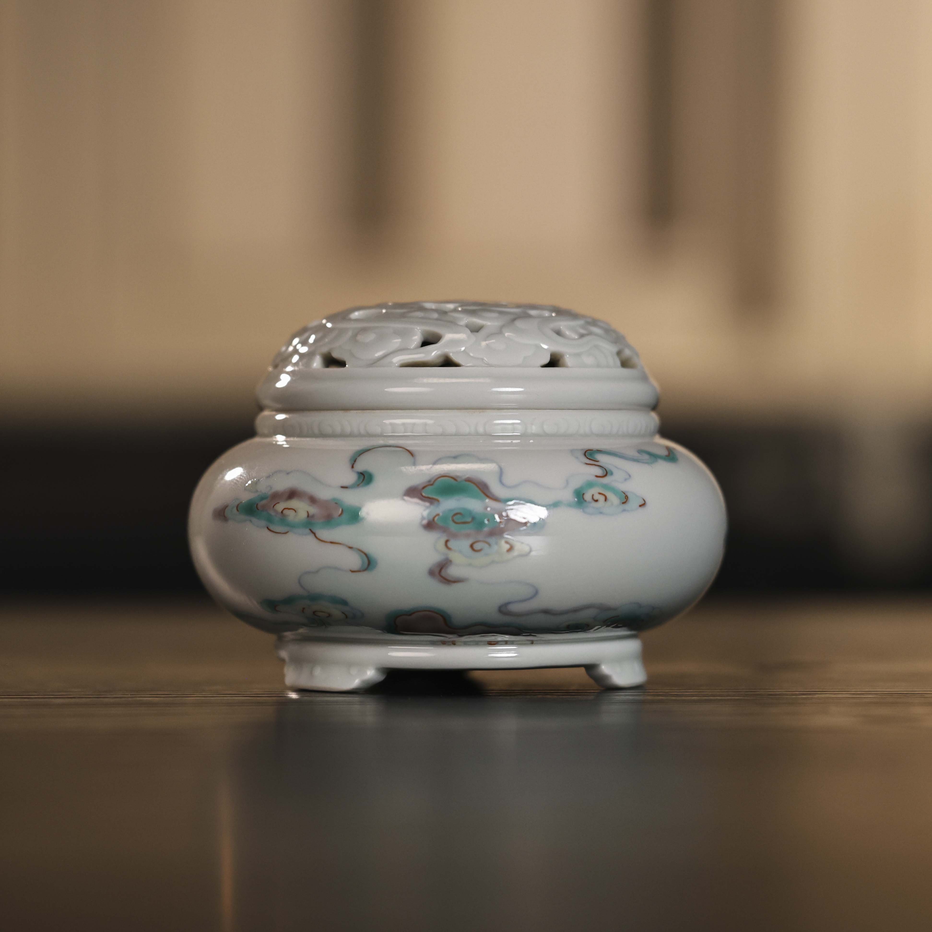 忘言造物茶具斗彩祥云纹雕刻香炉