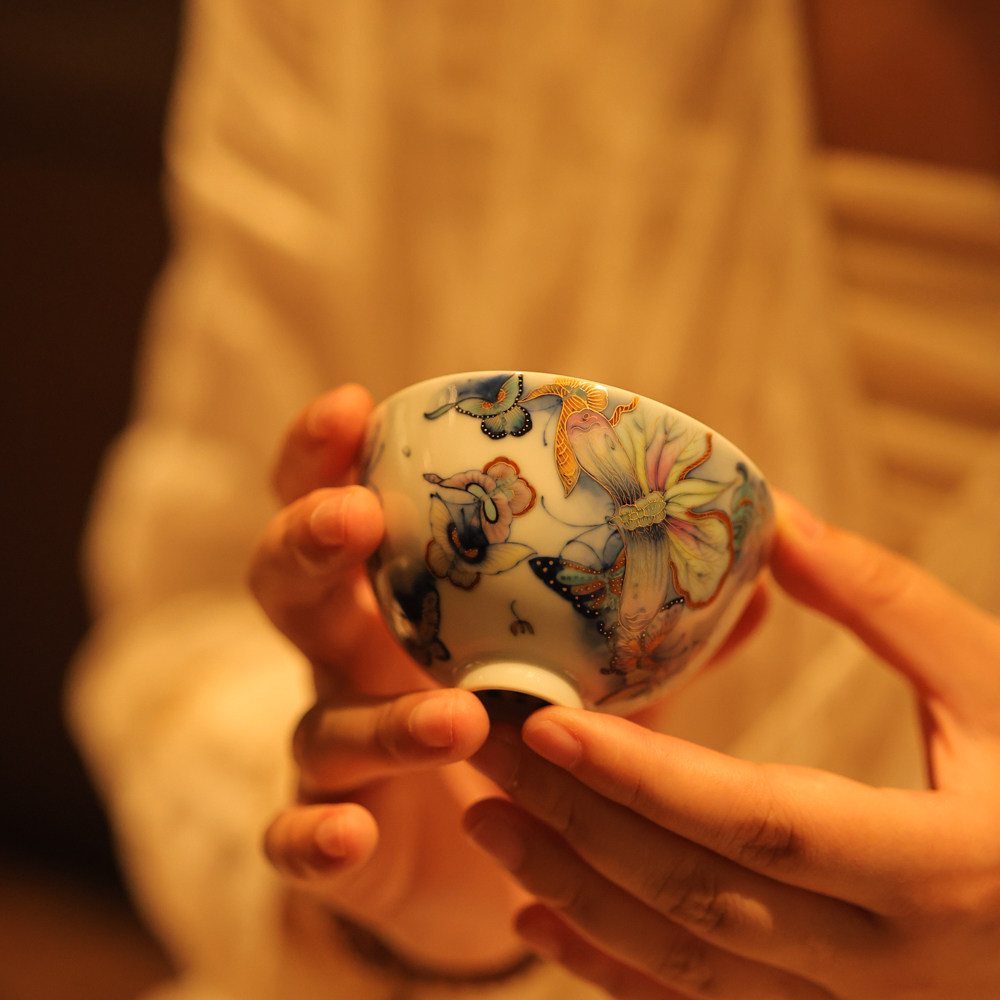 玗琪轩茶具满绘金羽织梦蝴蝶杯