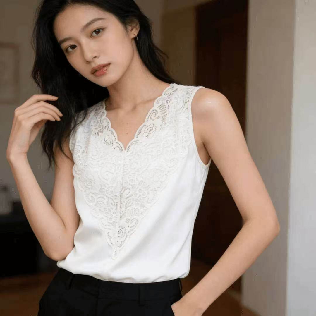 2026年新款高级感时尚百搭V领蕾丝拼接无袖吊带内搭背心上衣女装