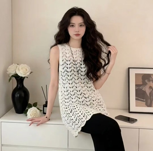 2026新法式钩花镂空叠穿裙法式度假风复古小清新中长款背心连衣裙