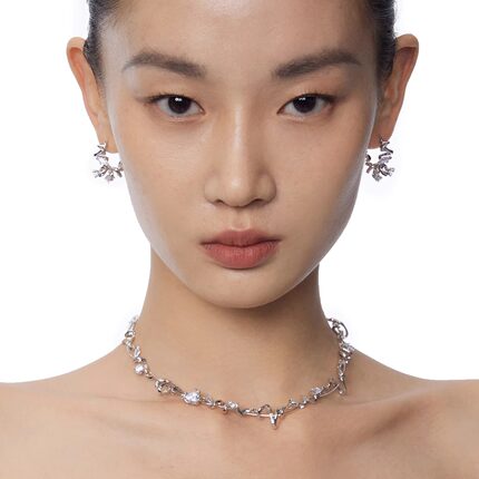 小众设计奶油卷项链女款2025新款轻奢气质锁骨链叠戴颈链高级感
