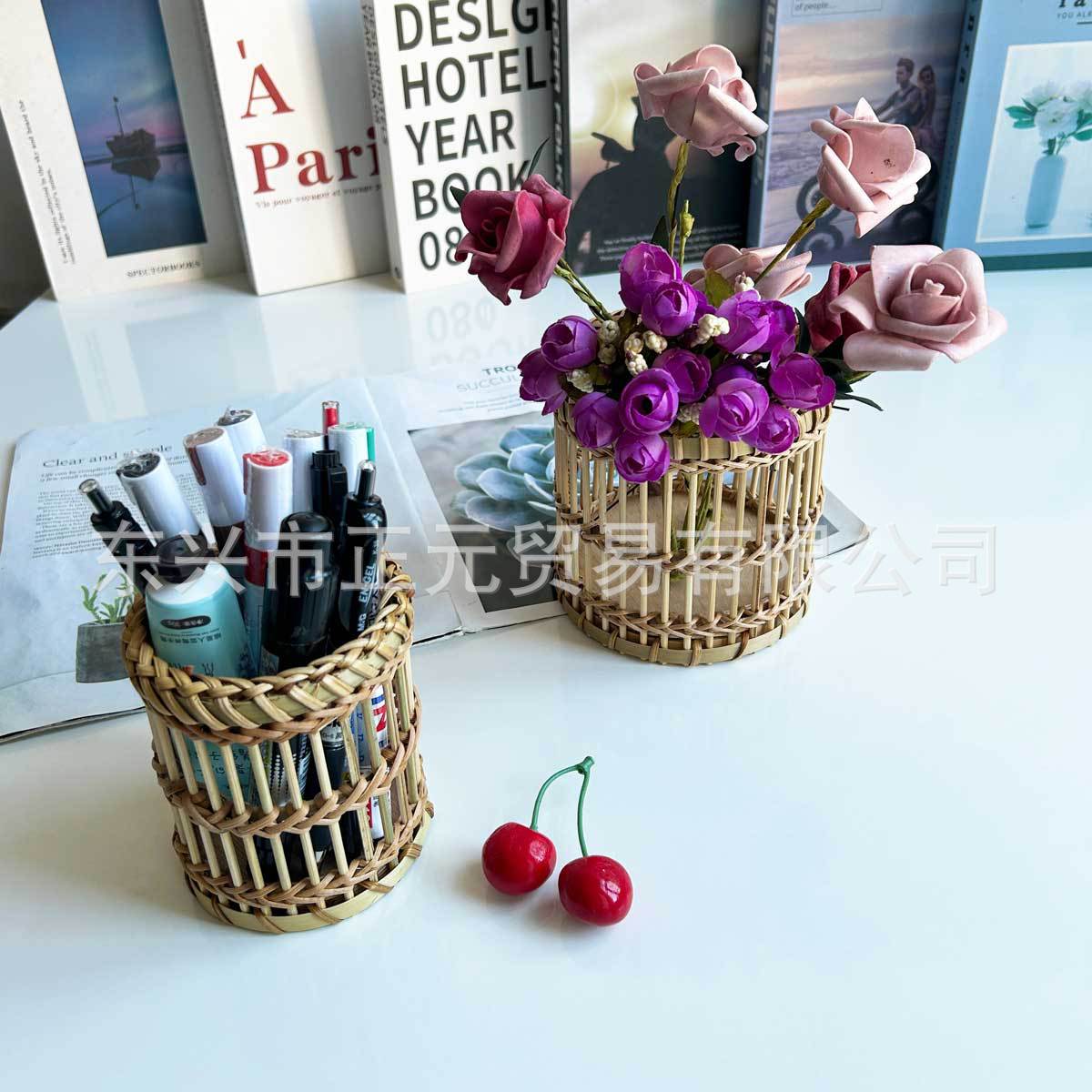 笔筒办公室桌面竹編镂空收纳筒