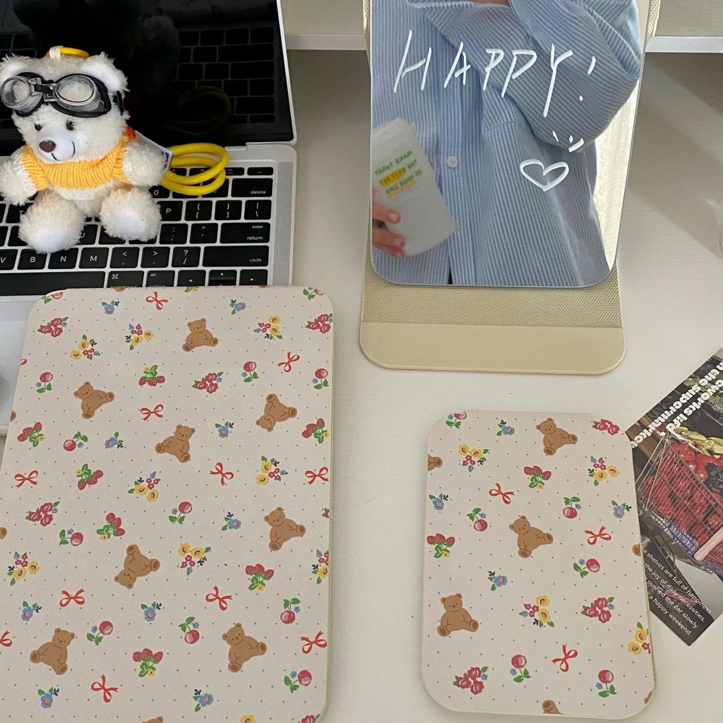 ins风可爱小熊折叠镜子便携镜子学生宿舍家用化妆镜台式梳妆镜女