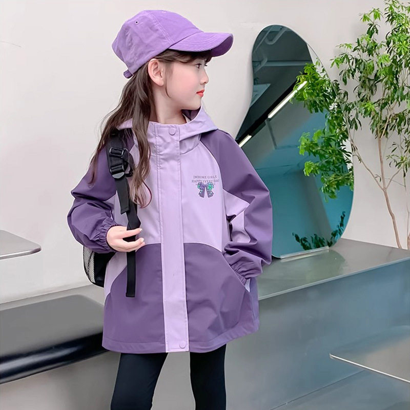 品牌专柜女童冲锋衣外套春秋新款女孩连帽上衣运动休闲儿童装衣服