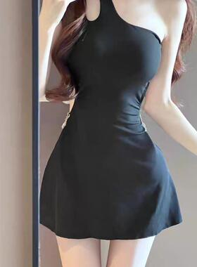 连体泳衣女2024年新款爆款性感纯欲显瘦女孩遮肉海边度假温泉露背