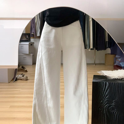 白色弯刀牛仔裤女春季新