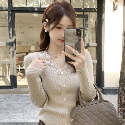 安迪绒设计感蕾丝边拼接V领长袖针织衫女上衣秋冬新款打底衫毛衣