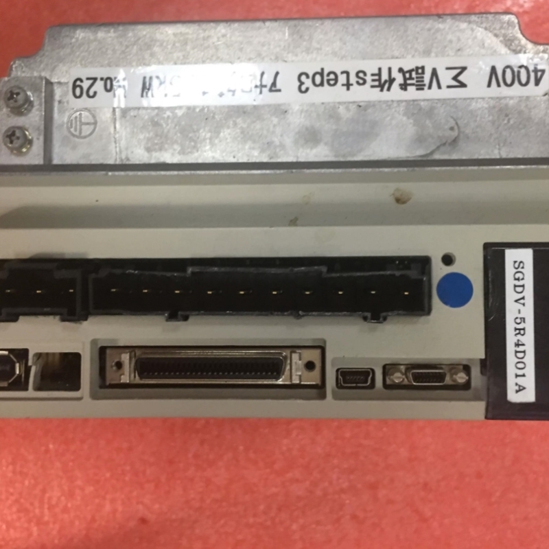 【议价】安川伺服控制器SGDV-5R4D01A功能完好