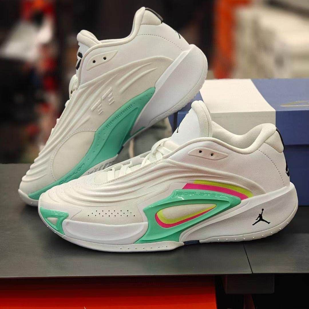 Nike/耐克Jordan Luka 3PF男子缓震防滑耐磨低帮篮球鞋HQ5055-107
