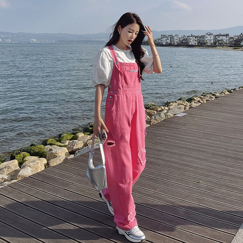 现货速发奶系复古设计感粉色破洞牛仔背带裤女夏俏皮活动减龄可爱