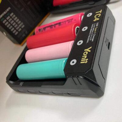 Y5nii TC4 oTypeC 1865槽0锂电池充电器 26YONII60四手电21700充