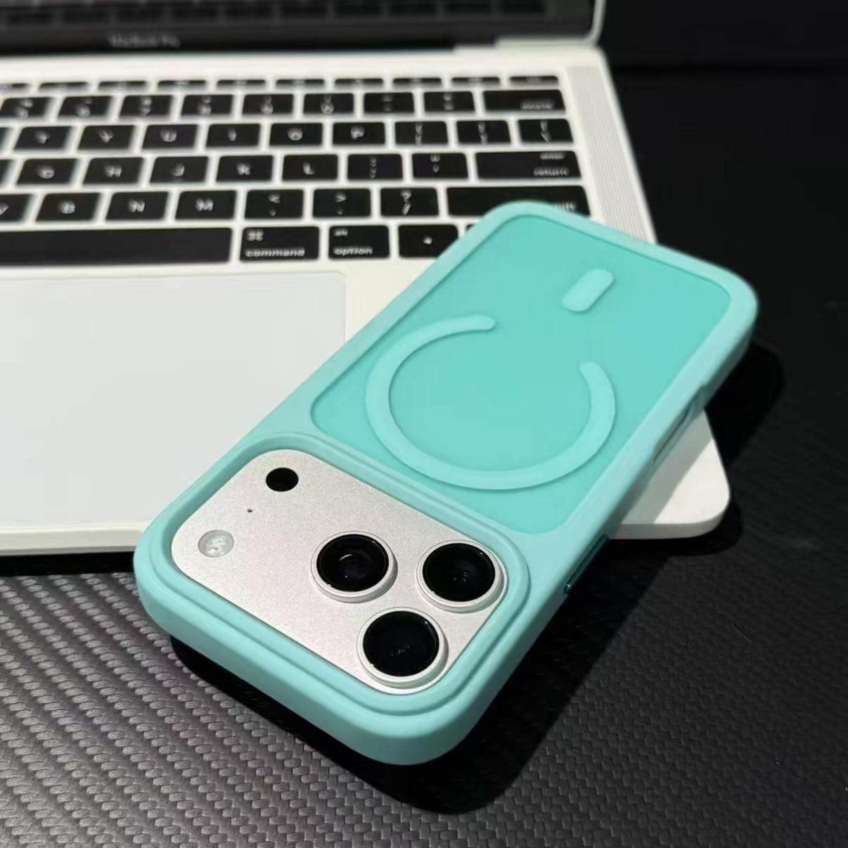 松林绿磨砂磁吸手机壳适用IPhone17手机壳苹果17promax高级感16Pro简约纯色15情侣14Pro小众不撞壳magsafe壳图片