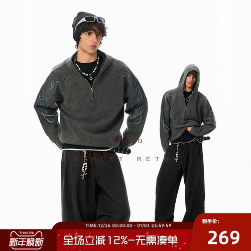 JHYQ美式复古铆钉拼印花连帽毛衣