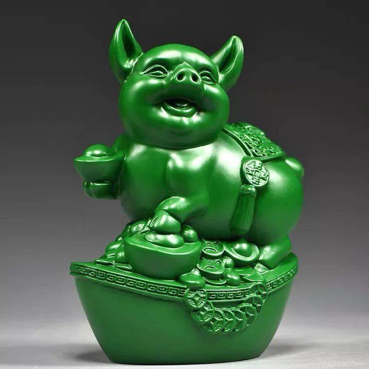 绿色木质福猪摆件十二生