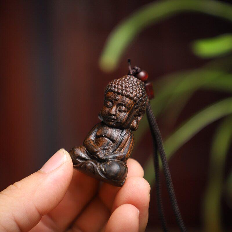沉香木释迦摩尼佛项链吊