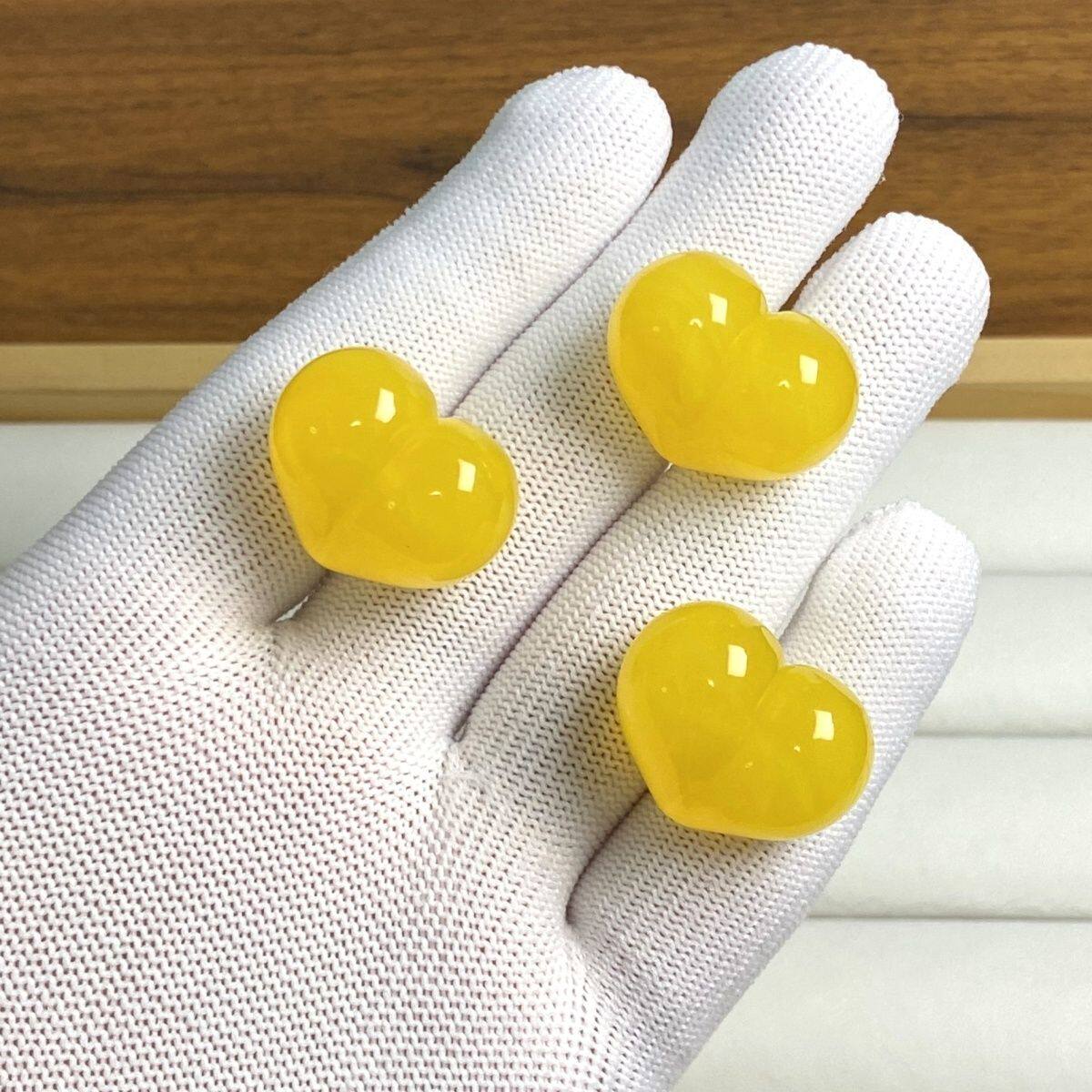 天然二代琥珀蜜蜡鸡油黄