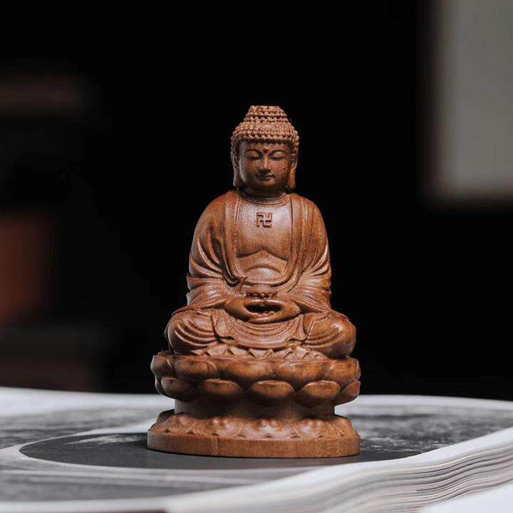 澳洲老山檀香木雕刻坐像