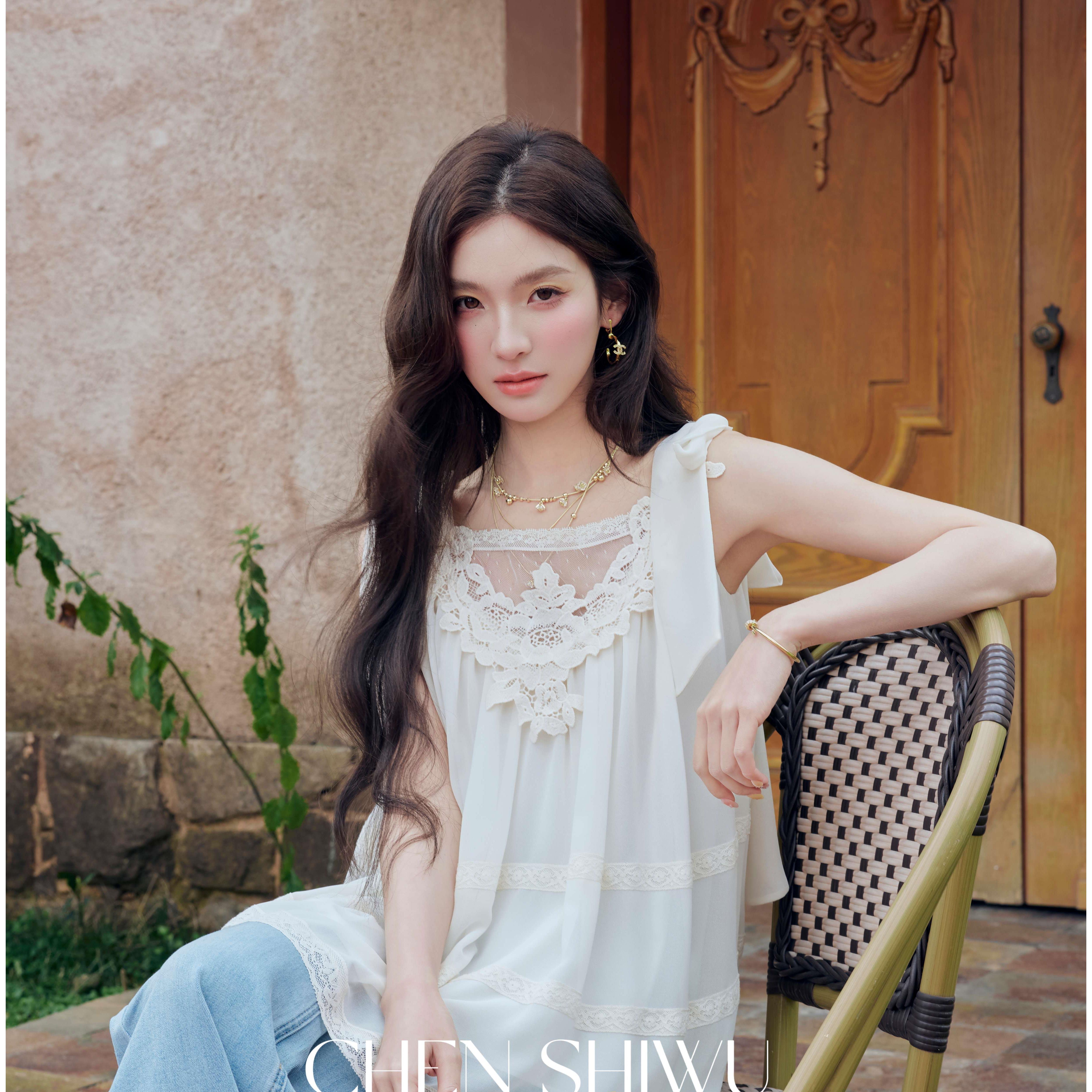 CSW·陈十五26夏季【玫瑰花园】重工蕾丝花边拼接绑带无袖背心小