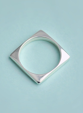 新品时尚个性光面正方形戒指女士韩版设计冷淡风几何镂空圆形指环
