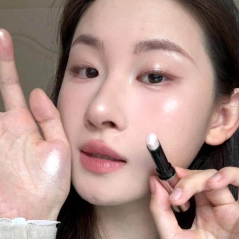 银河撒脸上?钻石高光棒提亮脸部卧蚕细闪眼头眼角珠光粉色爆闪
