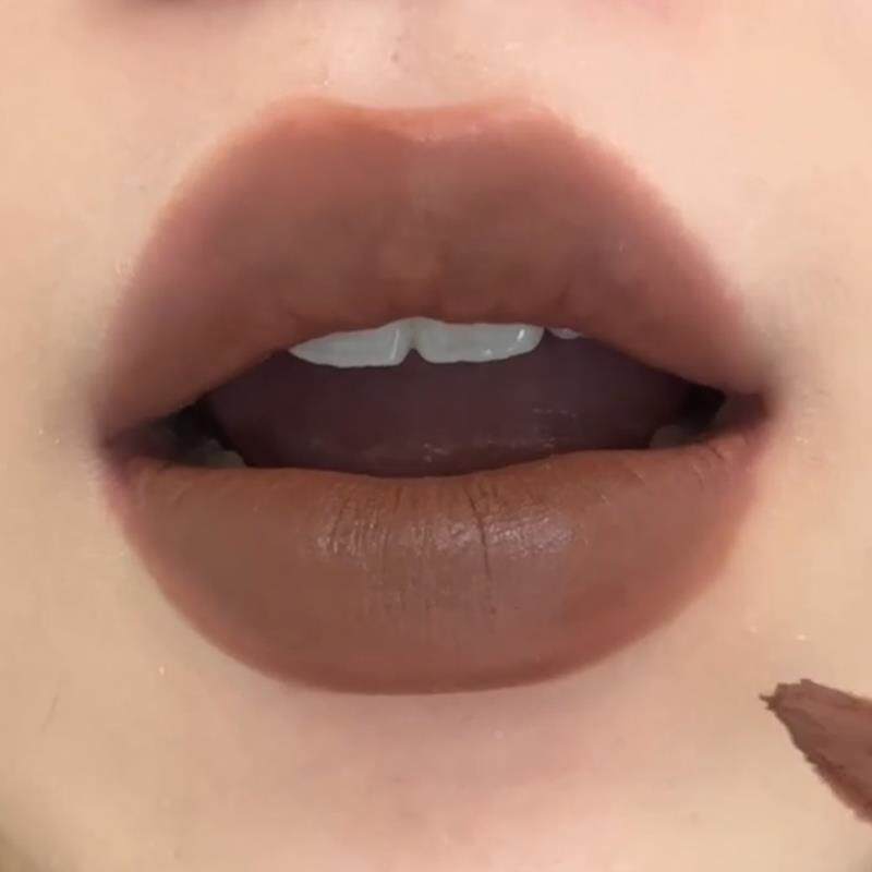 秋冬bi备~哑光雾面丝绒唇釉唇泥不易掉色持久显白口红口棕欧美