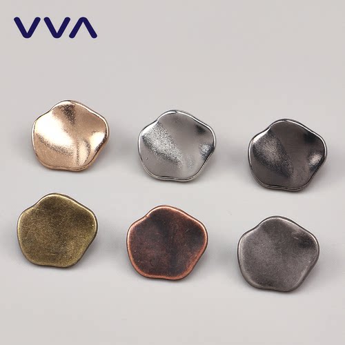 VVA简约异形波浪纹金属纽扣