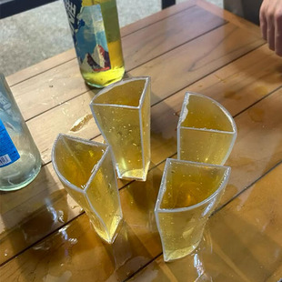 2024新款啤酒杯子稀奇古怪四合一分酒器聚会亚克力一分为四小趴菜