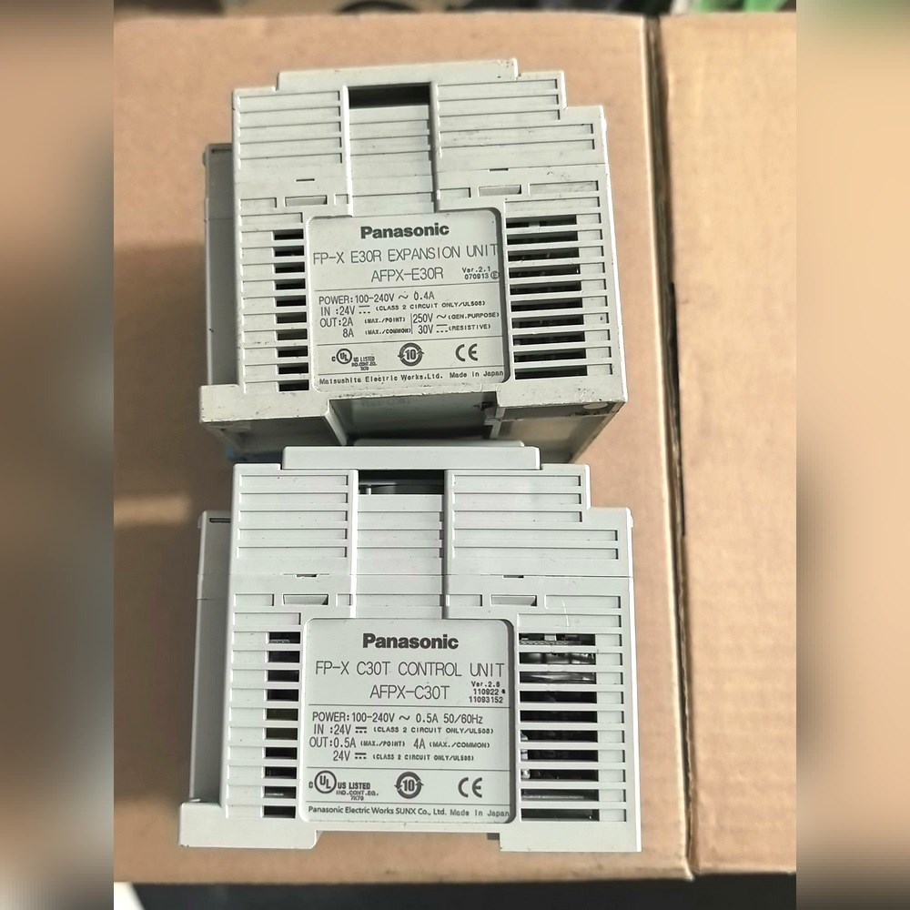 PLC AFPX-E30R一台 AFPX-C30T一台