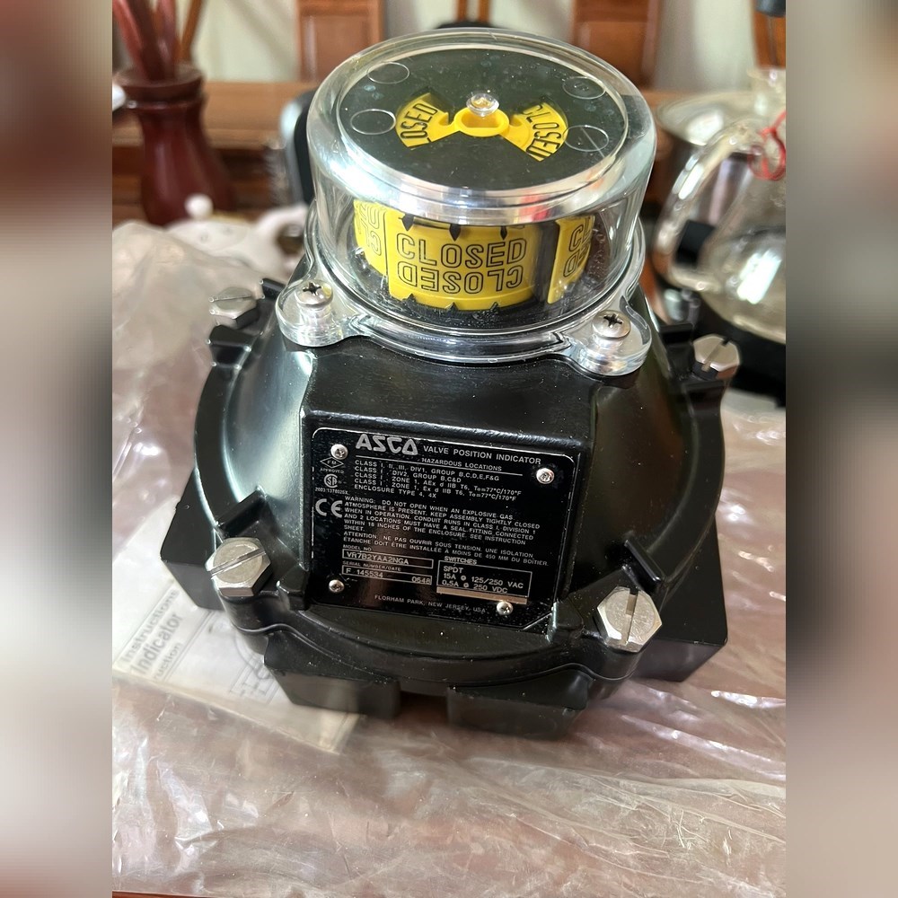 美国进口ACSO开关VR7B2YAA2NGA纯新带 议价