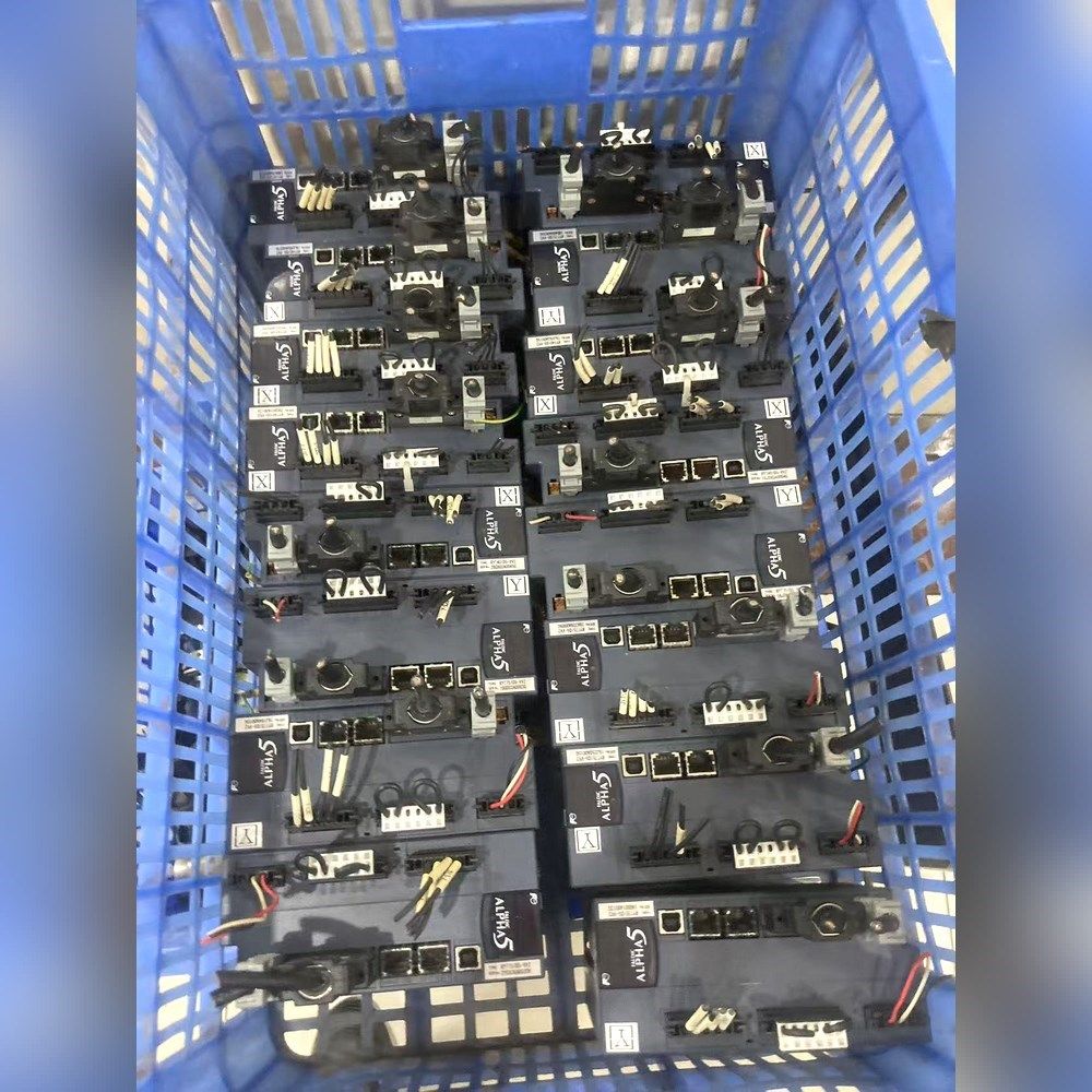 富士伺服驱动器RYT751D5-VV2750W成色如图 议价