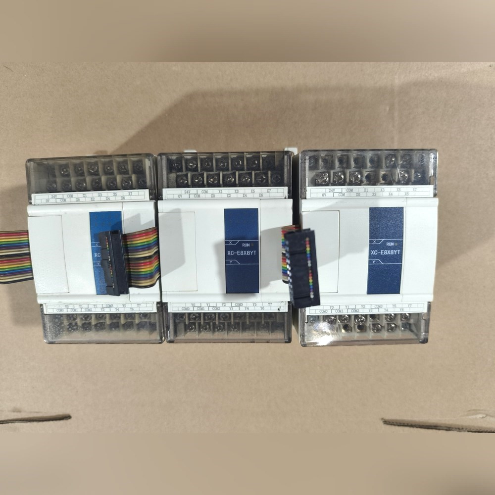 信捷XC-E8X8YT扩展模块几乎实物如图.数量3个 议价