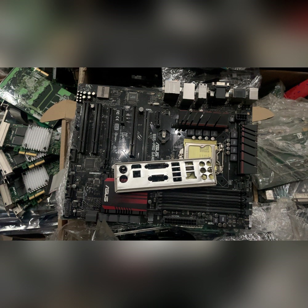 华硕B85-PRO GAMER主板!自用几乎 议价