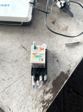 施耐德RXM4AB2BD继电器底座RXZE1M4C一 议价