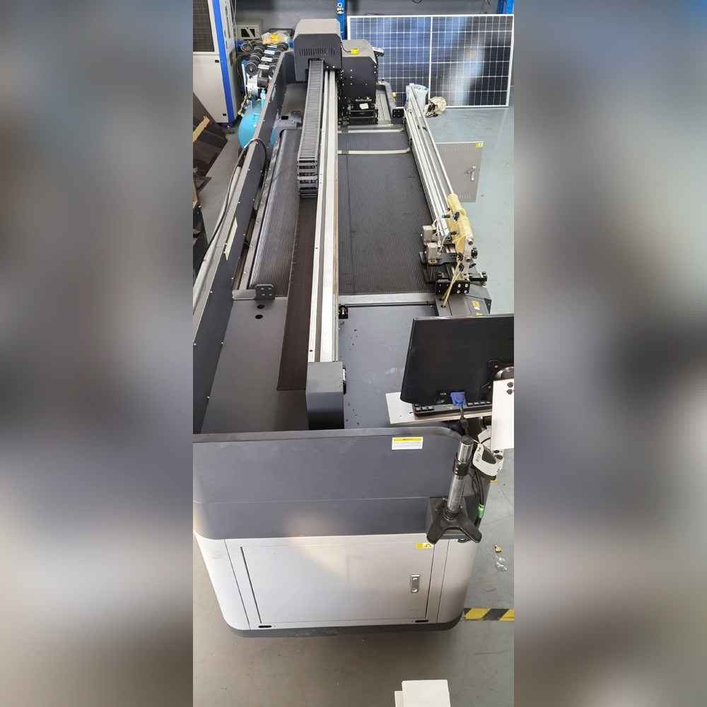 喷墨印刷机规格M2000-UV在位总长度近5米 议价