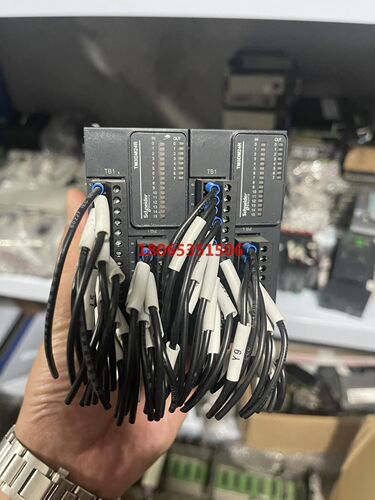 施耐德TM3DM24R成色充新功能正常议价议价